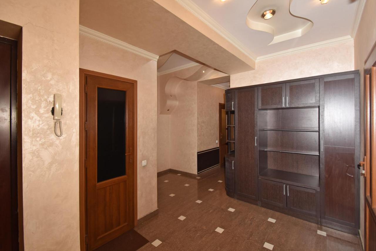 Armenak Apartment 5-Комнатная Jerevan Exteriér fotografie